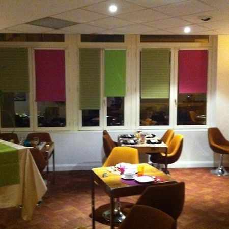Logis Hotel De France Restaurant Le Lucullus มองต์มอริญอง ภายนอก รูปภาพ