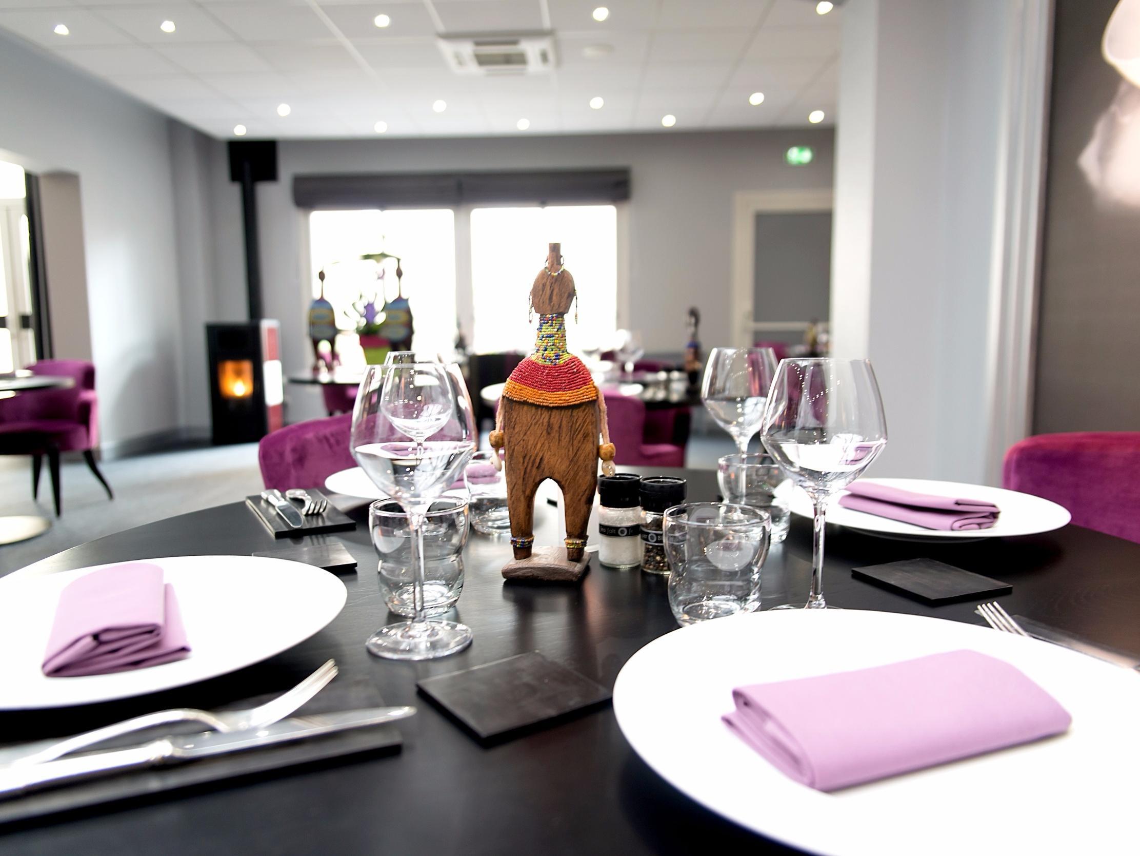 Logis Hotel De France Restaurant Le Lucullus มองต์มอริญอง ภายนอก รูปภาพ
