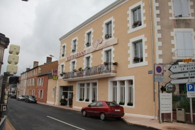 Logis Hotel De France Restaurant Le Lucullus มองต์มอริญอง ภายนอก รูปภาพ