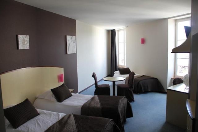 Logis Hotel De France Restaurant Le Lucullus มองต์มอริญอง ห้อง รูปภาพ