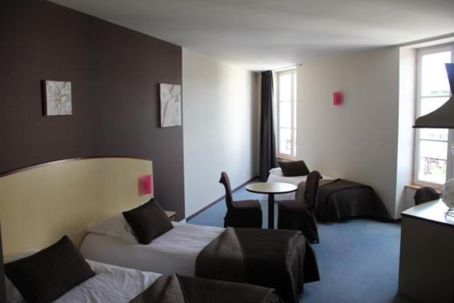Logis Hotel De France Restaurant Le Lucullus มองต์มอริญอง ห้อง รูปภาพ